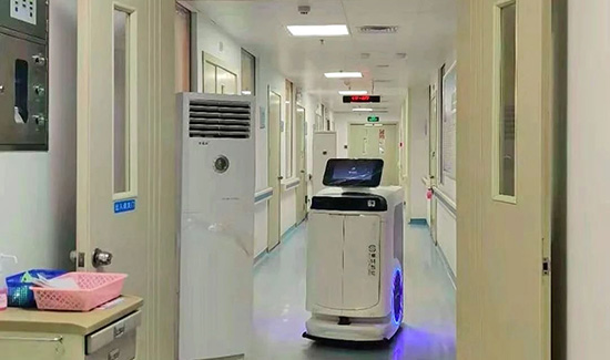 圖片2.正在忙碌工作中的賽特機器人.jpg